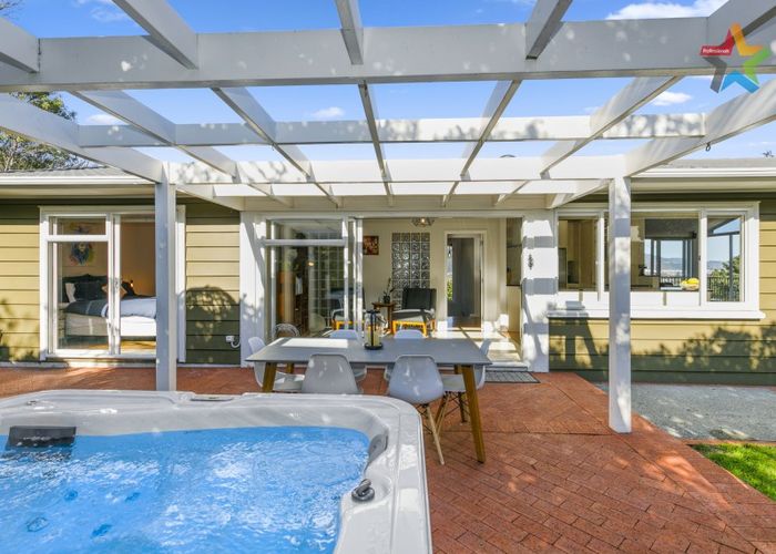  at 14 Pomare Road, Tirohanga, Lower Hutt