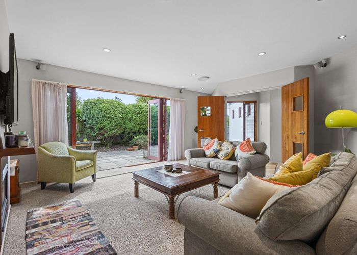  at 11 Cordyline Place, Waimairi Beach, Christchurch City, Canterbury