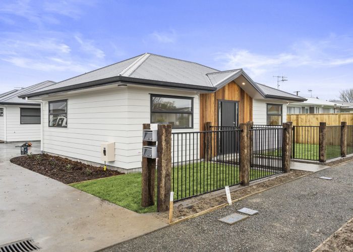  at 1/4 Cotton Street, St Andrews, Hamilton