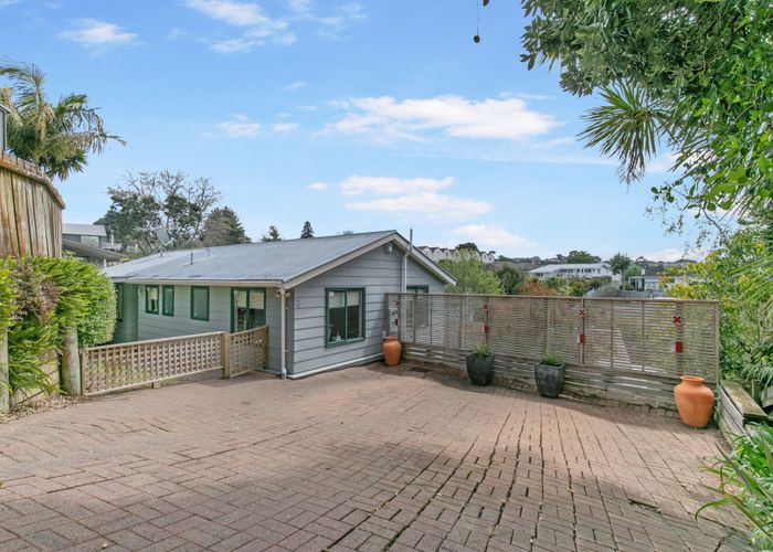  at 3/16 Woodside Avenue, Northcote, Auckland