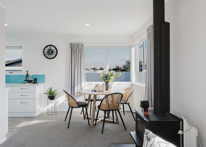  at 12A Leslie Place, Deanwell, Hamilton, Waikato