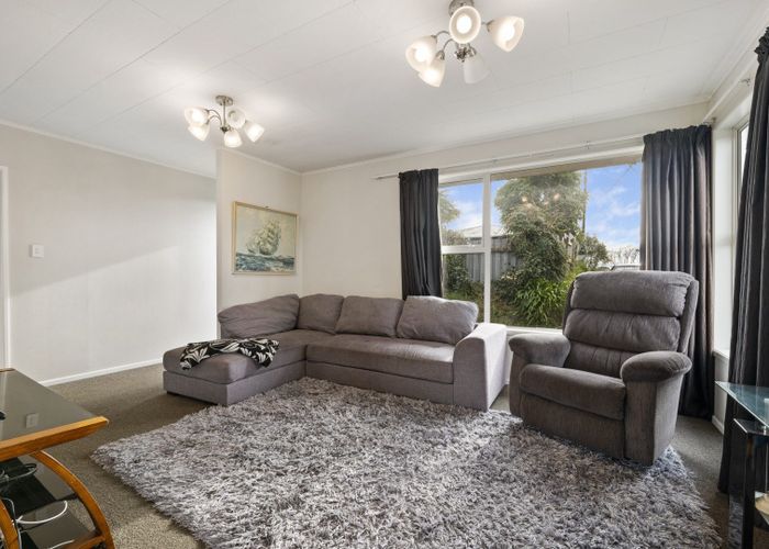  at 8A Elm Grove, Westown, New Plymouth