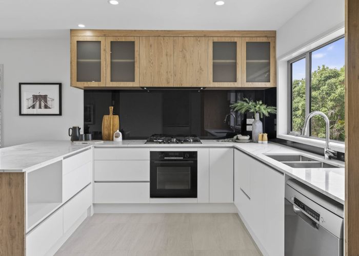  at 8A Colonel Barton Glade, Meadowbank, Auckland City, Auckland