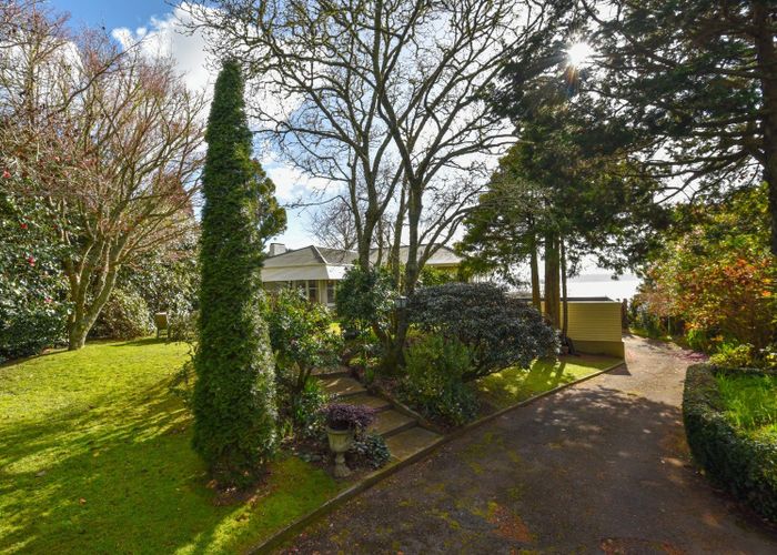  at 18 Vista Place, Kawaha Point, Rotorua