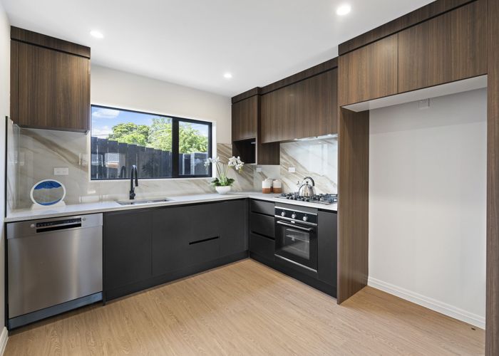  at 2/142 Great South Road, Manurewa, Manukau City, Auckland