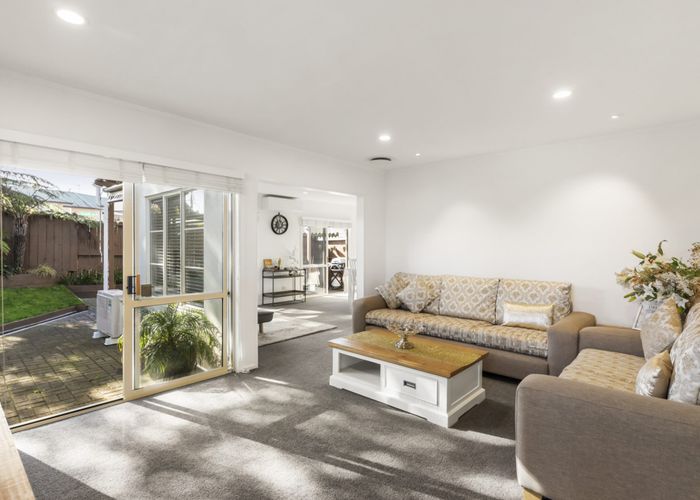  at 11 Warren Avenue, Three Kings, Auckland