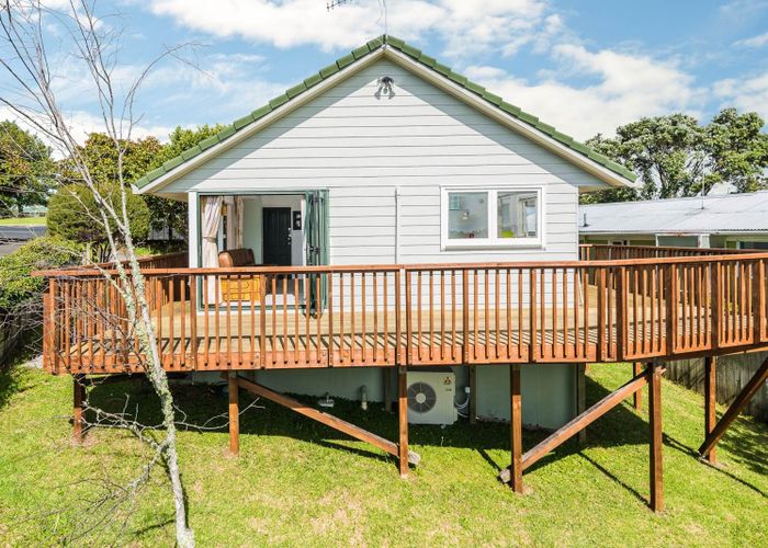  at 39 Seaview Road, Glenfield, Auckland