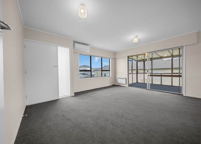  at 17 Faith Bullock Place, New Lynn, Waitakere City, Auckland