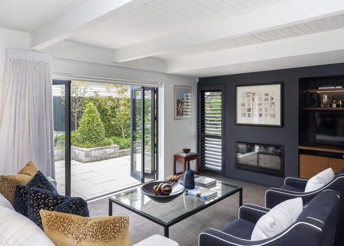  at 54 Straven Road, Fendalton, Christchurch City, Canterbury