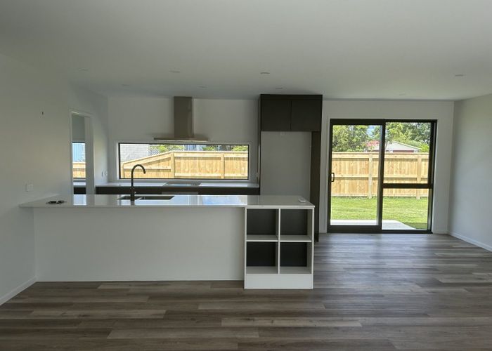  at 1 Kakariki Crescent, Carterton