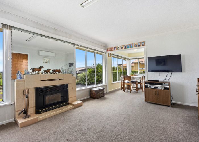  at 38 Hobsonville Road, West Harbour, Waitakere City, Auckland