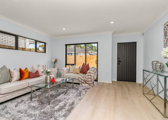  at 72D Godley Road, Green Bay, Waitakere City, Auckland