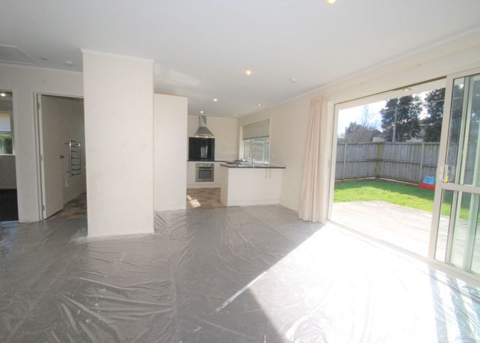  at 1/40 Banks Road, Mount Wellington, Auckland City, Auckland