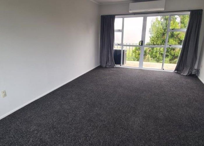 at 4/271 River Road, Claudelands, Hamilton