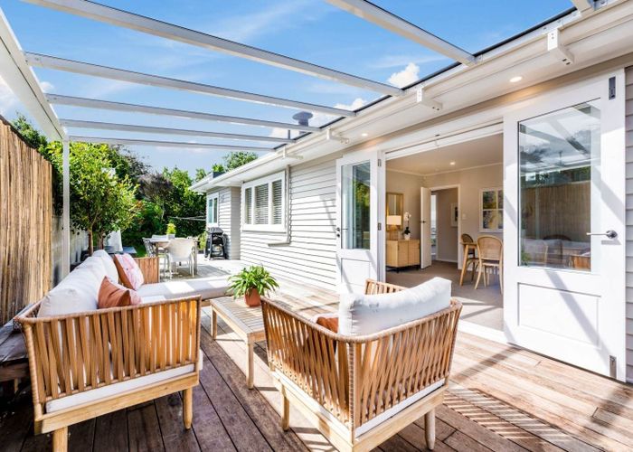  at 4 Apirana Avenue, Glen Innes, Auckland City, Auckland