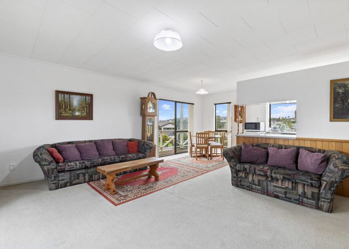  at 6 Melia Place, Stanmore Bay, Whangaparaoa