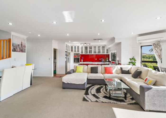  at 247 Hill Road, The Gardens, Manukau City, Auckland