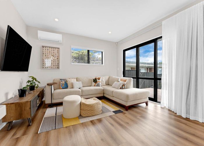  at 7/10 Newington Road, Henderson, Waitakere City, Auckland