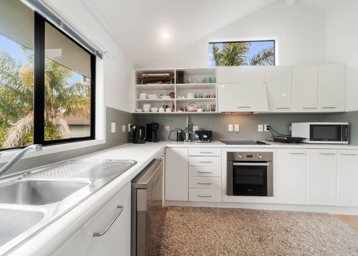  at 25A Allen Johnston Place, Saint Johns, Auckland