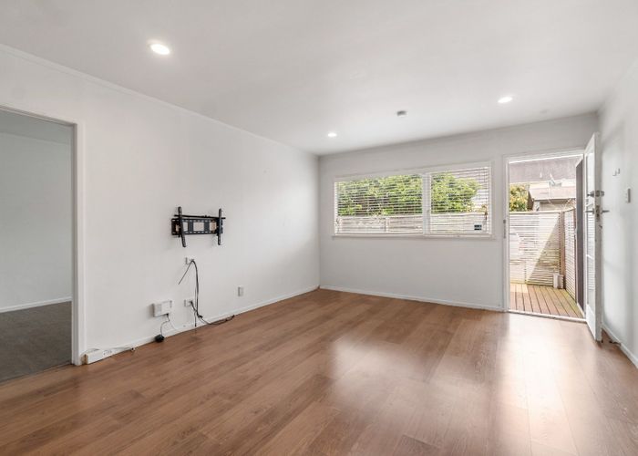  at 3/76 Riversdale Road, Avondale, Auckland City, Auckland