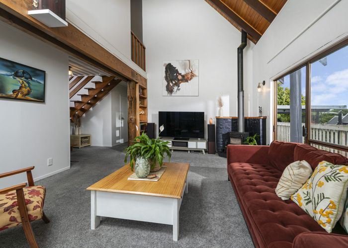  at 2/7 Springfield Street, Forrest Hill, North Shore City, Auckland