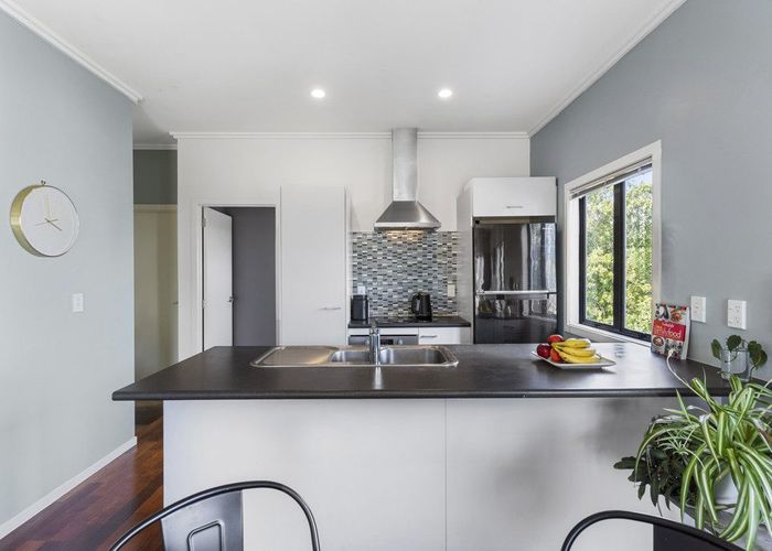  at 4/191 Sunnynook Road, Wairau Valley, North Shore City, Auckland