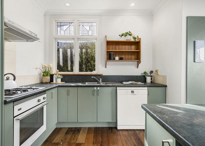  at 15 Oku Street, Island Bay, Wellington, Wellington