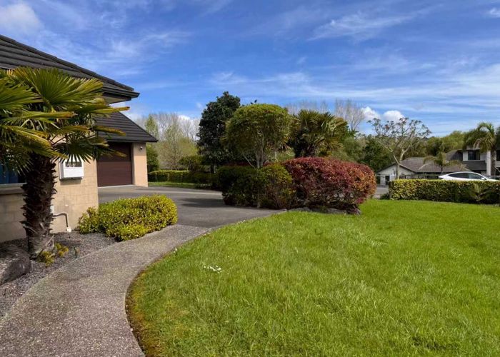  at 10 Whiteways Drive, Albany