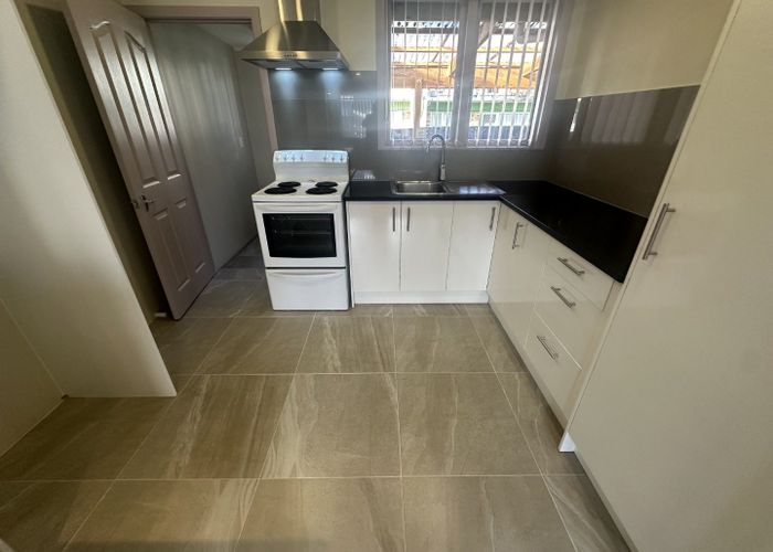  at 2/25 Avenue Road, Otahuhu, Auckland