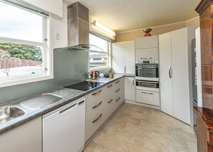  at 8 Kapiti Terrace, Castlecliff, Whanganui