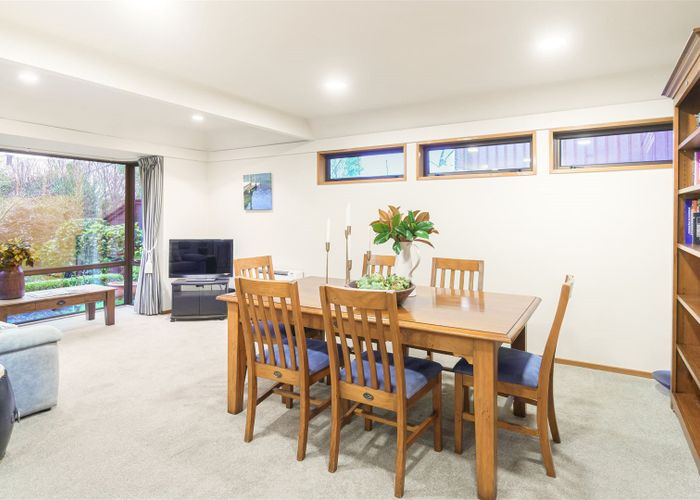  at 1/143 Straven Road, Fendalton, Christchurch