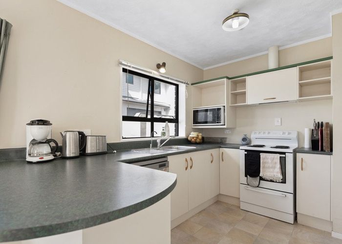  at 2 Sunbrae Grove, Mount Maunganui, Mount Maunganui