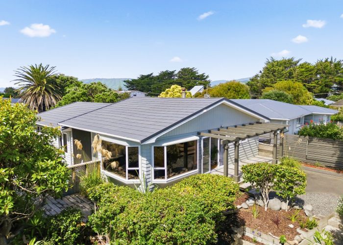  at 7 Whyte Street, Paraparaumu Beach, Kapiti Coast, Wellington