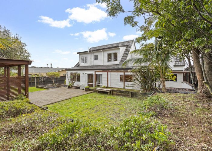  at 8 Picasso Drive, West Harbour, Waitakere City, Auckland
