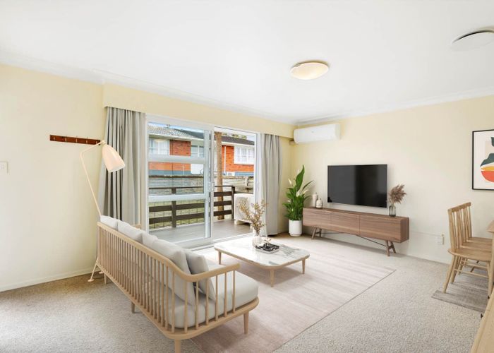  at 2/34 Thatcher Street, Mission Bay, Auckland City, Auckland