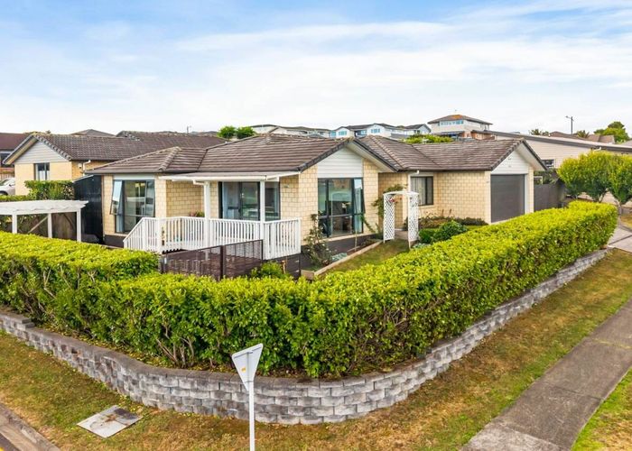  at 10 Karika Place, Massey, Auckland