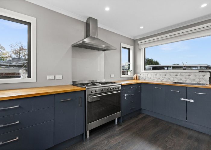  at 32 Robinson Crescent, Tamatea, Napier, Hawke's Bay