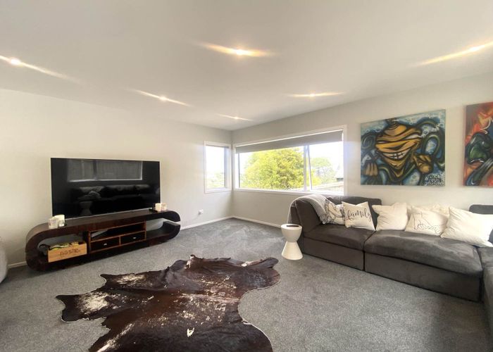  at 5A Varlene Terrace, Forrest Hill, Auckland