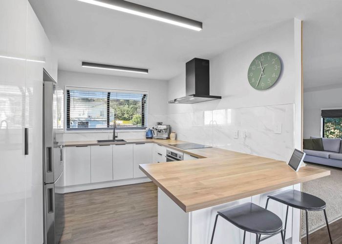  at 14 Hale Crescent, Bayview, North Shore City, Auckland