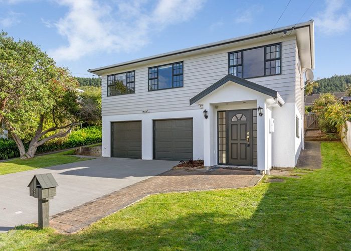  at 68 Kiwi Crescent, Tawa, Wellington