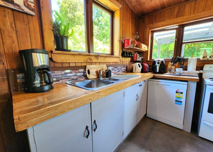  at 28 Ross Street, Dunollie, Grey, West Coast