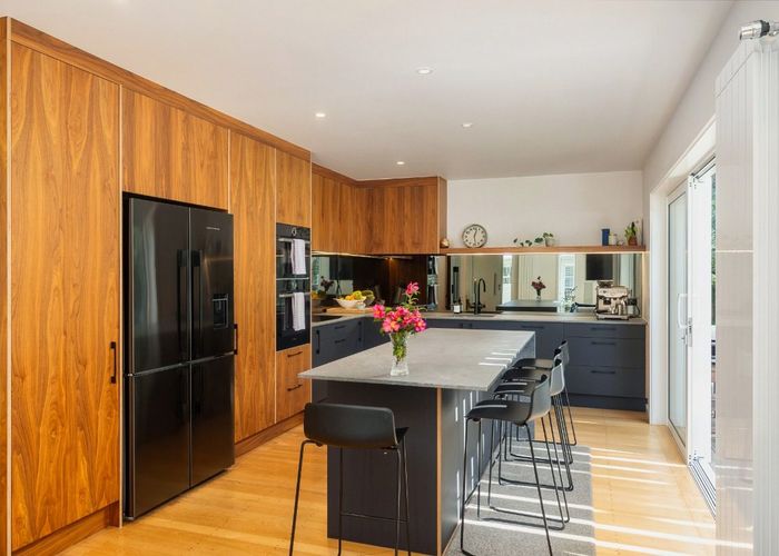  at 11 Westbourne Road, Murrays Bay, Auckland
