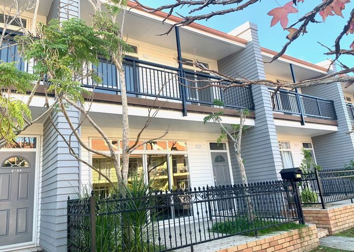  at 4/44 Carlos Drive, Flat Bush, Auckland