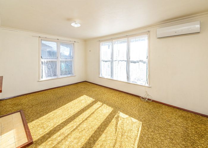  at 10 Churchill Crescent, Tawhero, Whanganui, Manawatu / Whanganui