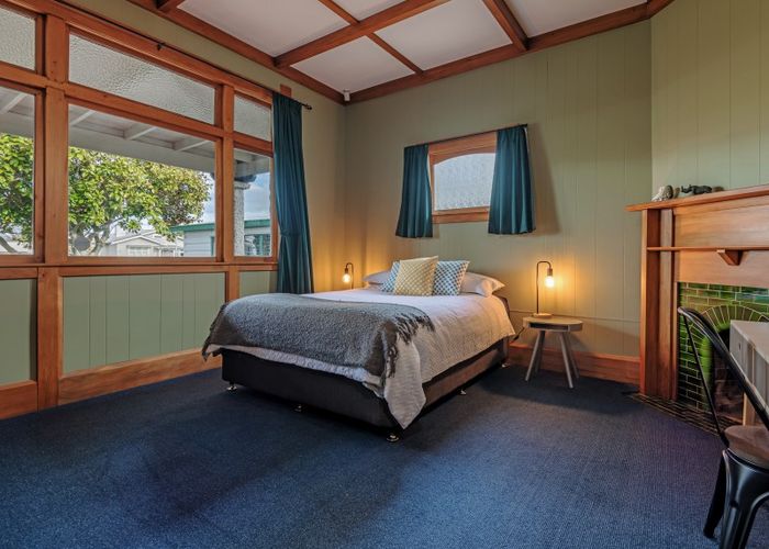  at 33 Knowles Street, Terrace End, Palmerston North