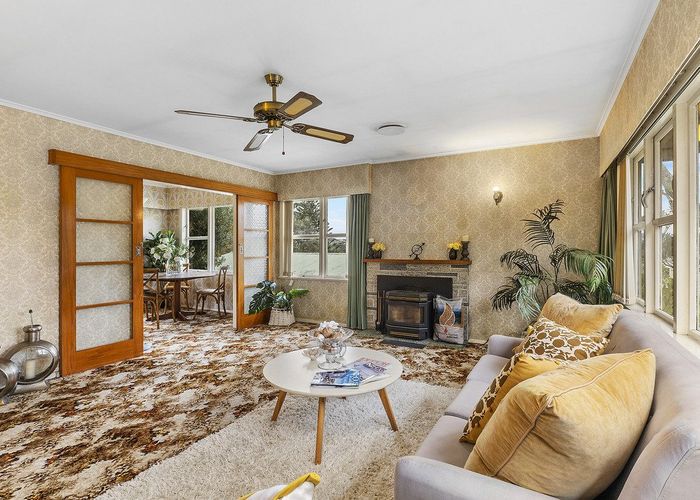  at 6 Ernest Street, Ranui Heights, Porirua, Wellington