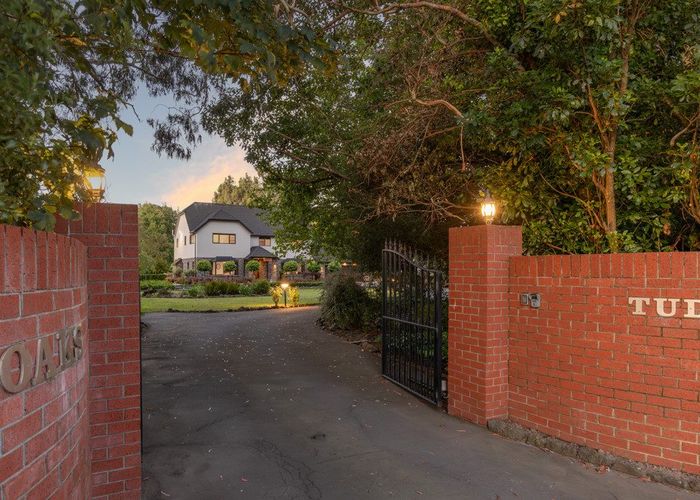  at 215 Sparks Road, Hoon Hay, Christchurch City, Canterbury