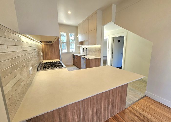  at 512 Devon Street East, Strandon, New Plymouth, Taranaki