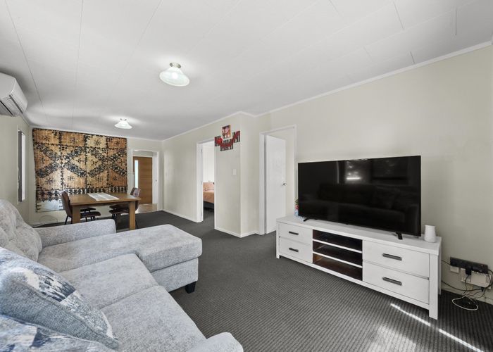  at 2/150 Favona Road, Favona, Manukau City, Auckland