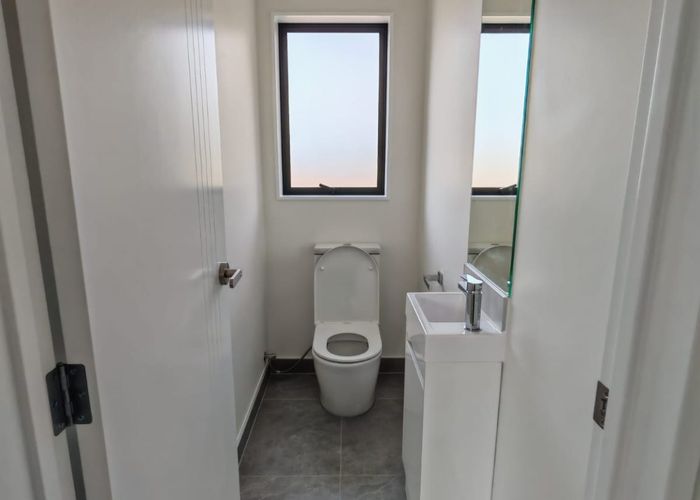  at 215 Princes Street East, Otahuhu, Auckland City, Auckland